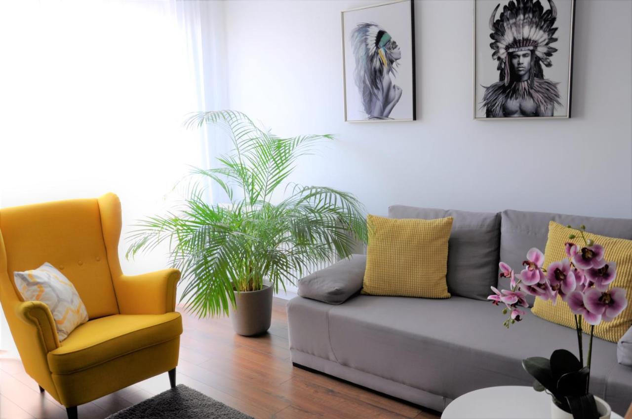 Apartament Na Teczowej Wrocław Exterior foto